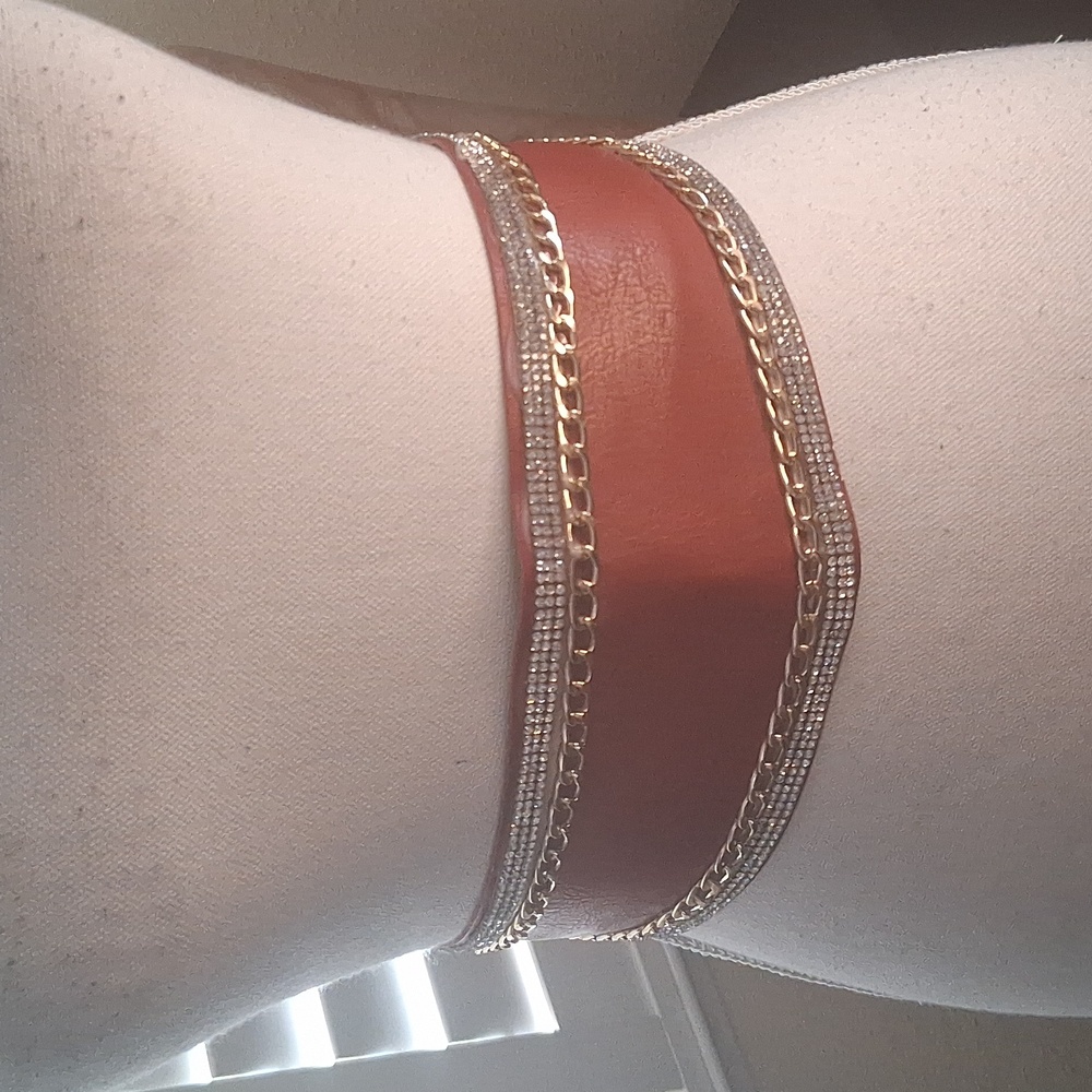 👑❤️Red Tie Belt W/Rhinestones & Gold Chain O/S
